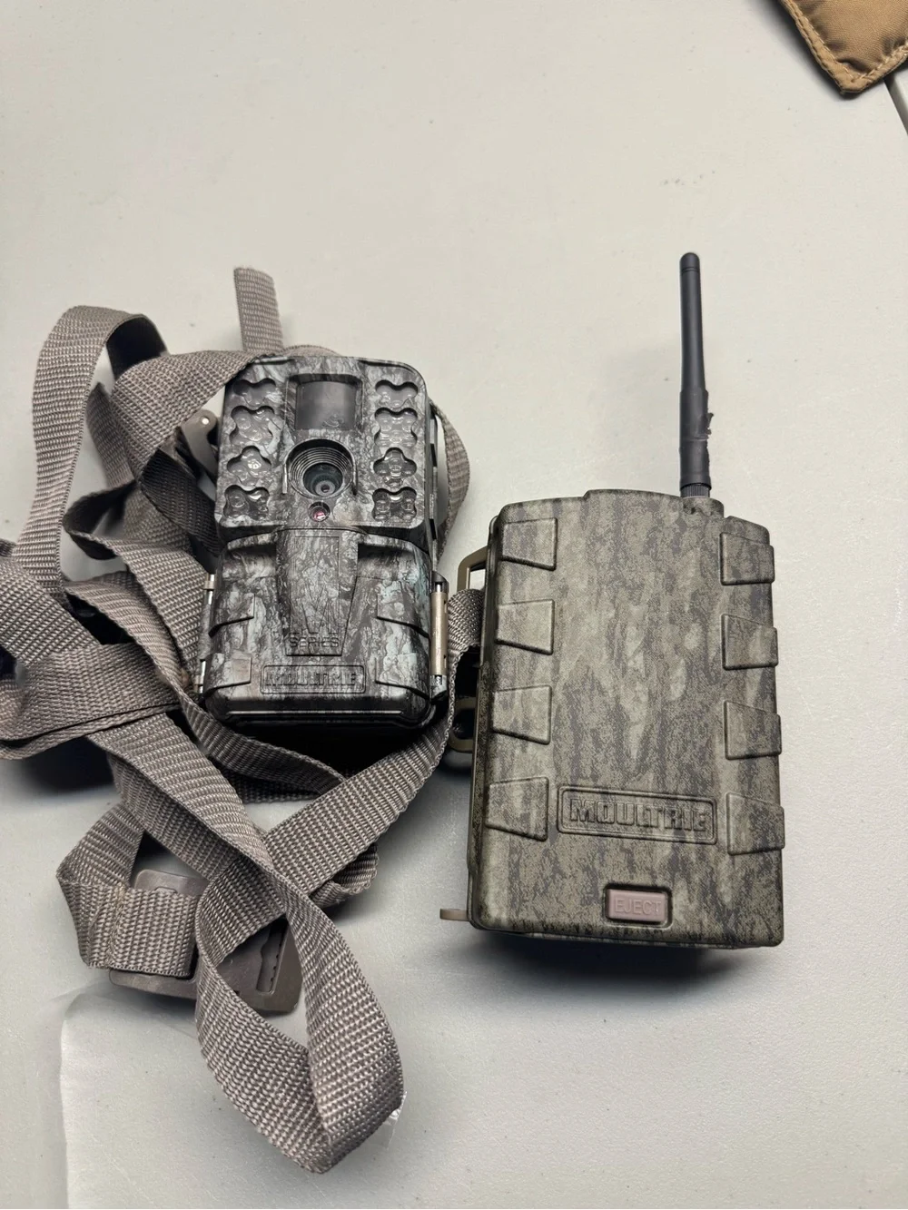 Trail Camera Battery Pack - Olive Green Camo